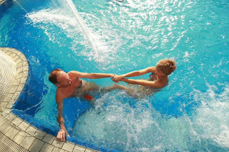 Depadansa Hotel Park - Terme Добрна Экстерьер фото
